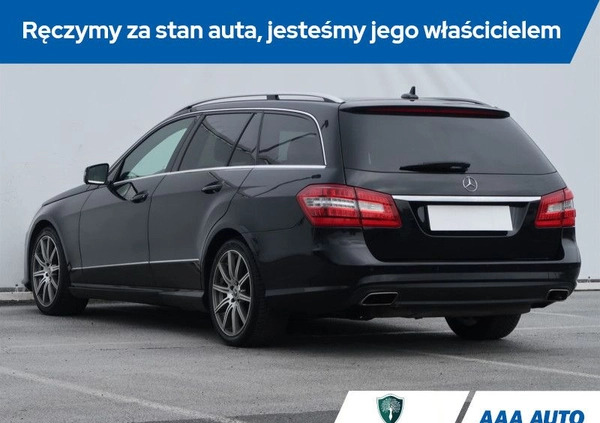 Mercedes-Benz Klasa E cena 50000 przebieg: 245079, rok produkcji 2010 z Radomsko małe 379